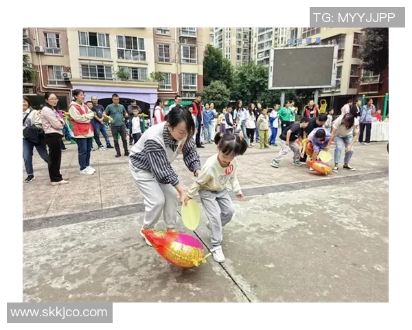 从居家客厅到赛场乐土,“小铁人・大协作” 亲子嘉年华燃动运动周末